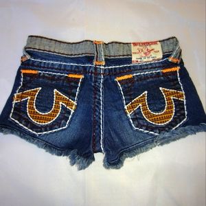True Religion Low Rise Joey Super T Cut-Off Shorts Sz 4, 24" Waist, 1.5" Inseam